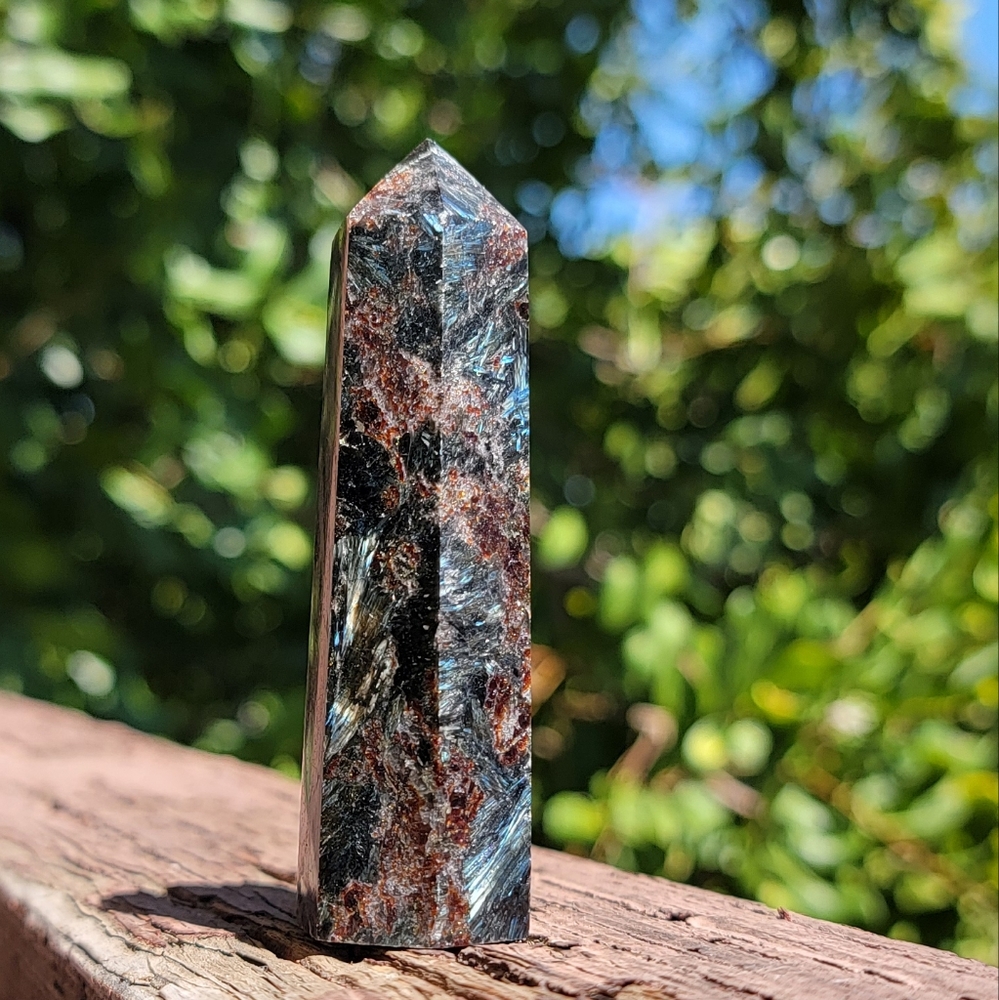 NEW 3.14" ARFVEDSONITE TOWER